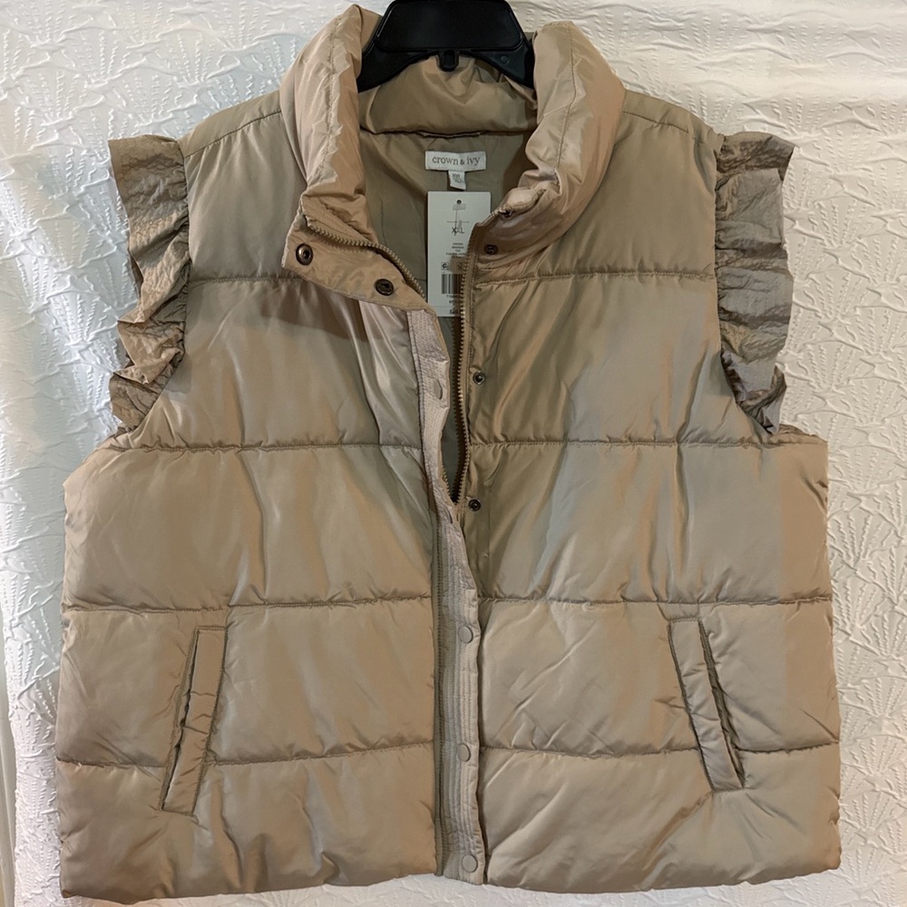 PRICE ⬇️  crown & ivy taupe ruffle-trim puffer vest